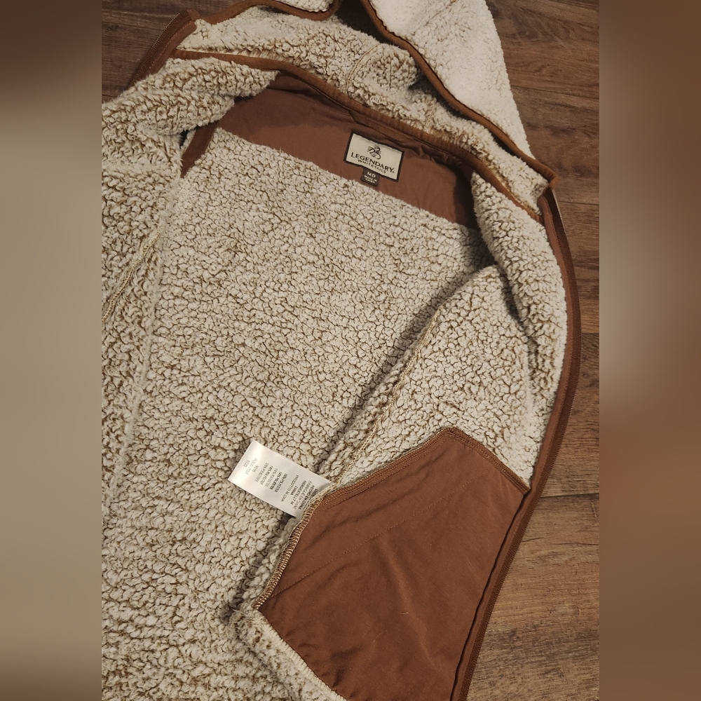 Legendary Whitetails Cream Sherpa Vest with Brown Accents - Picture 6 of 6